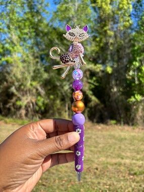 Handcrafted Purple Rhinestone Beaded Cat Pen